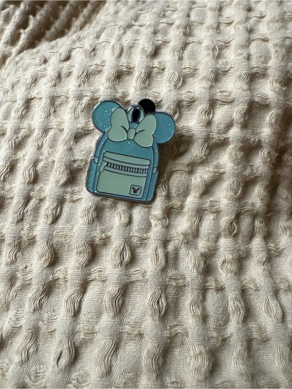 AUTHENTIC DISNEY TRADING PIN LOT - Picture 2 of 16